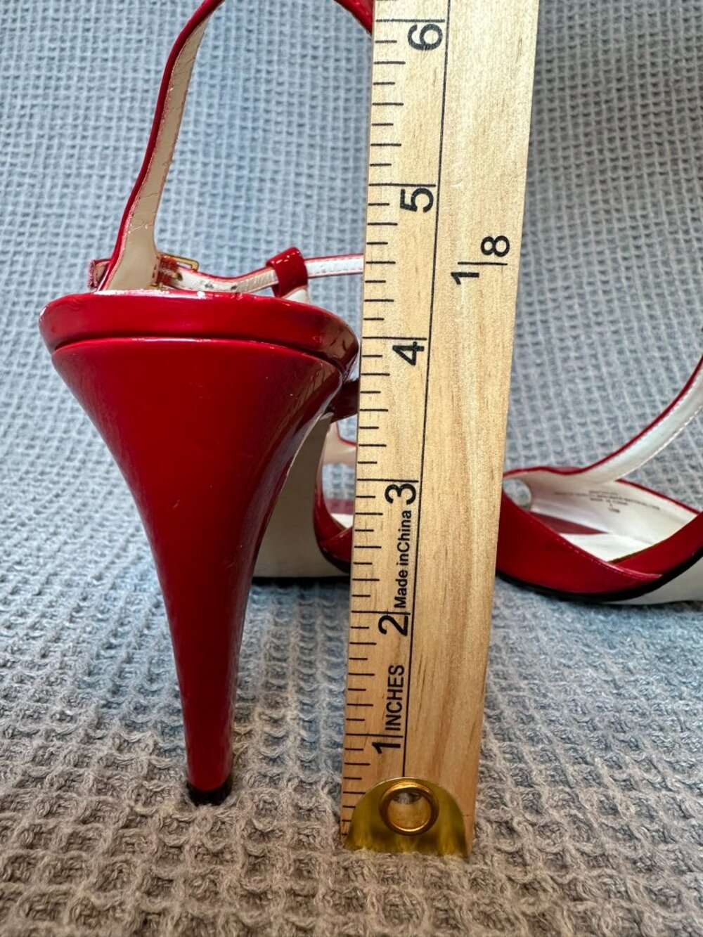 Nine West 10 Red Patent T-Strap Peep Toe Heels NWOB Retro Pinup Rockabilly - Picture 5 of 10
